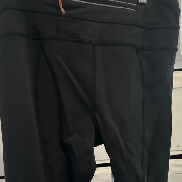 Lululemon - Picture 11 of 11